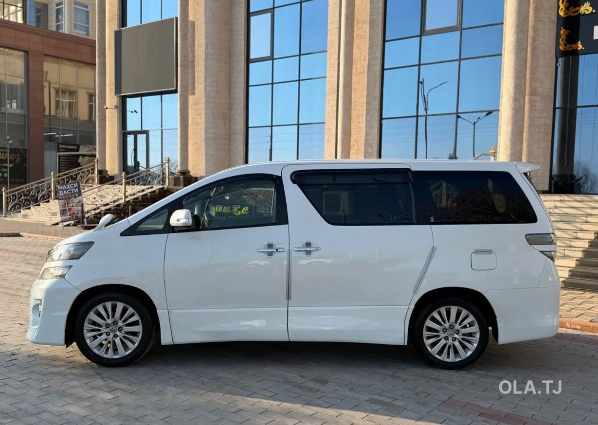 Toyota Vellfire,  2014