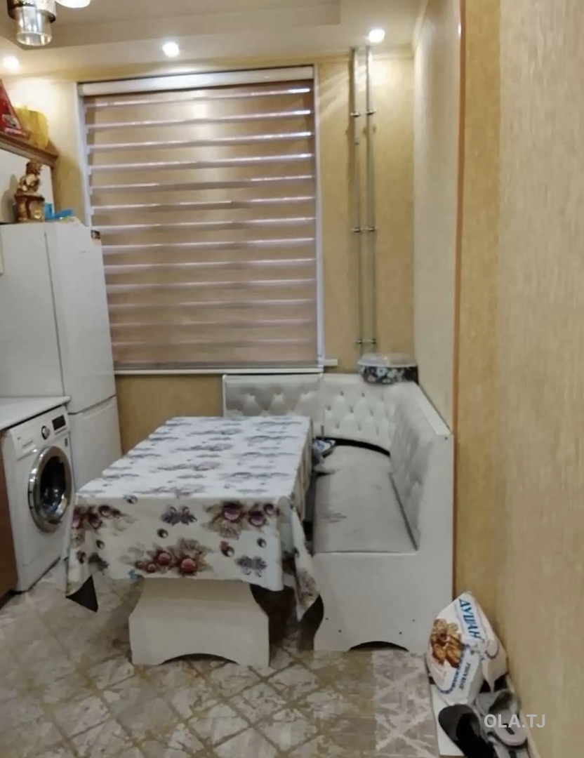 3 комнатная квартира, 2 этаж, 91 м²
