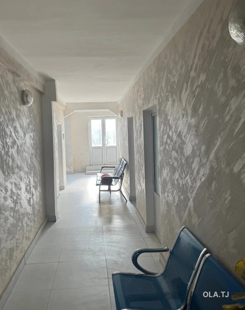 Офис в аренду, В бизнес-центре, 250 м²
