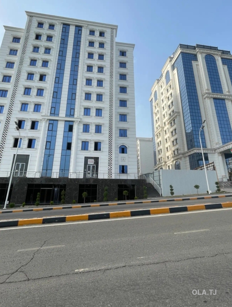 Помещение под свободное назначение, 824м², И. Сомони