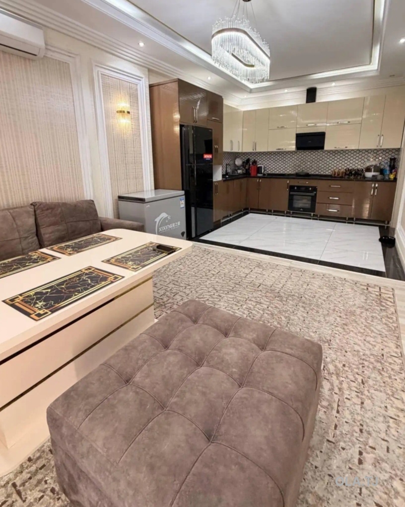 4 комнатная квартира, 10, 195 м²