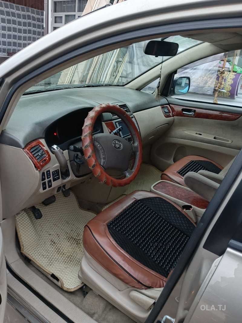 Toyota Ipsum,  2010