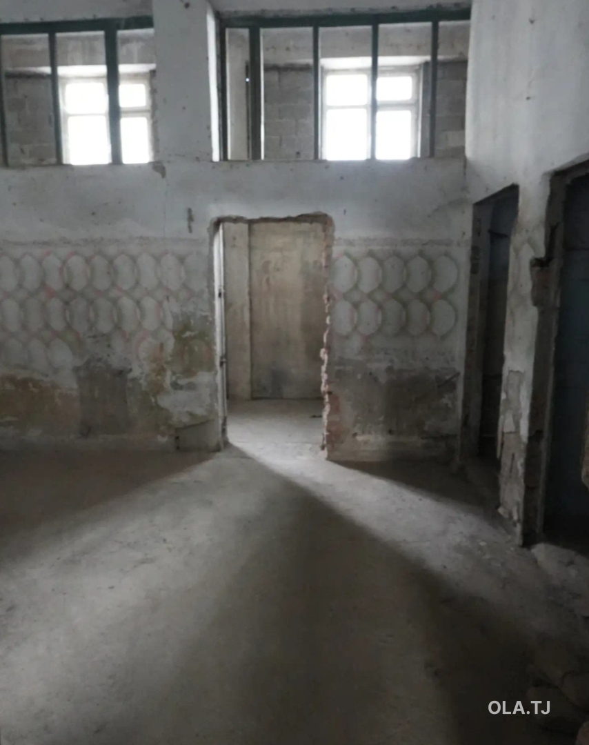 Помещение под магазин / салон, 86м², вахдат