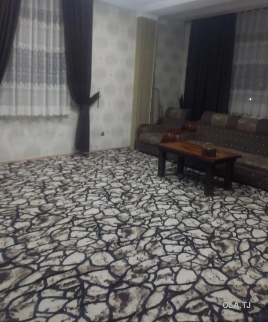 Комната в 2 комнатной квартире, 8/,