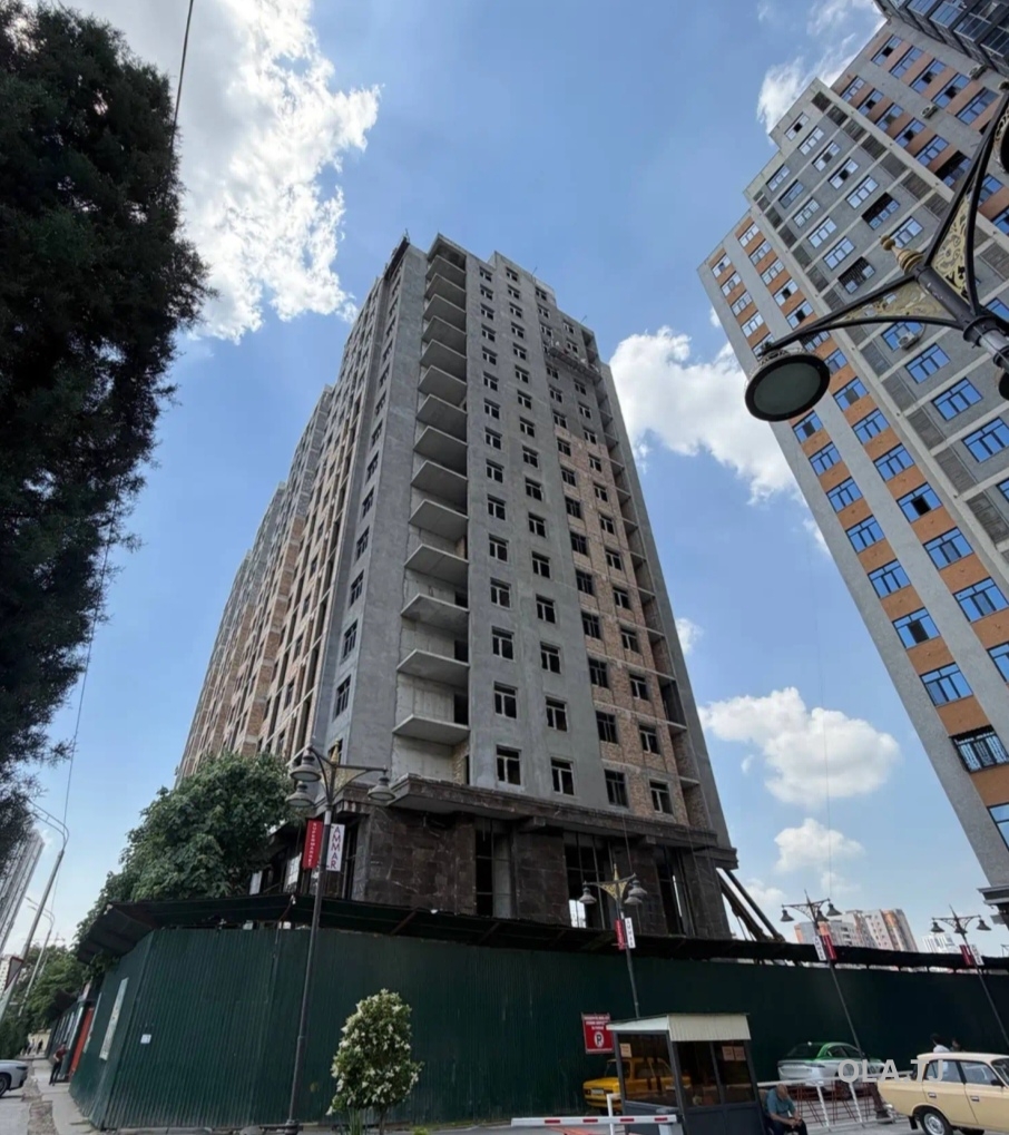3 комнатная квартира, 16 этаж, 92 м²