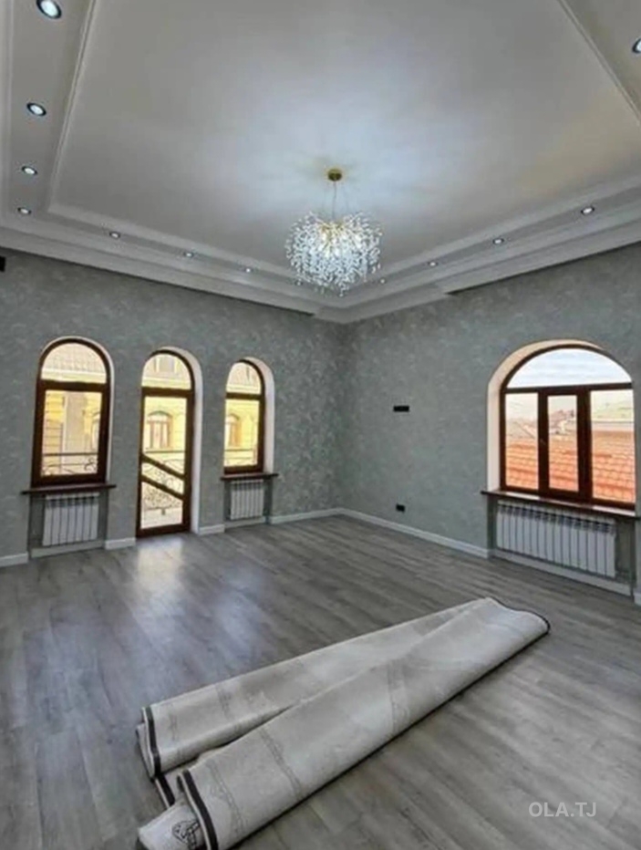 6 комнатная квартира, 3 этаж, 120 м²