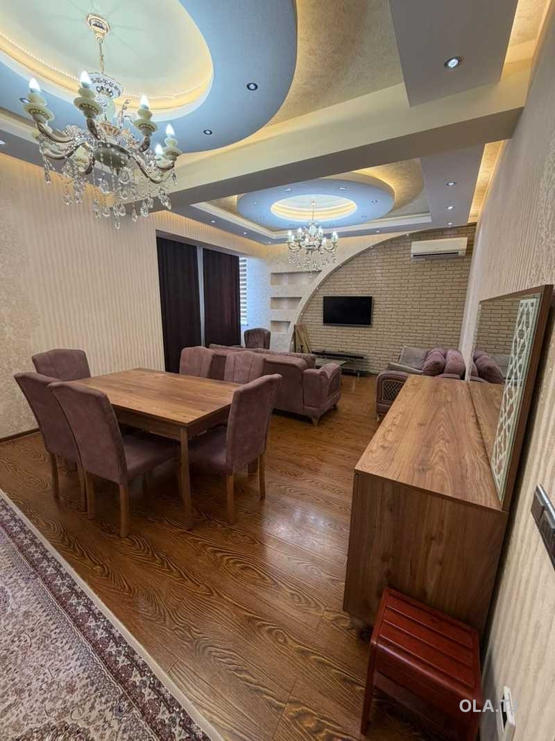 3 комнатная квартира, 5 этаж, 136 м²