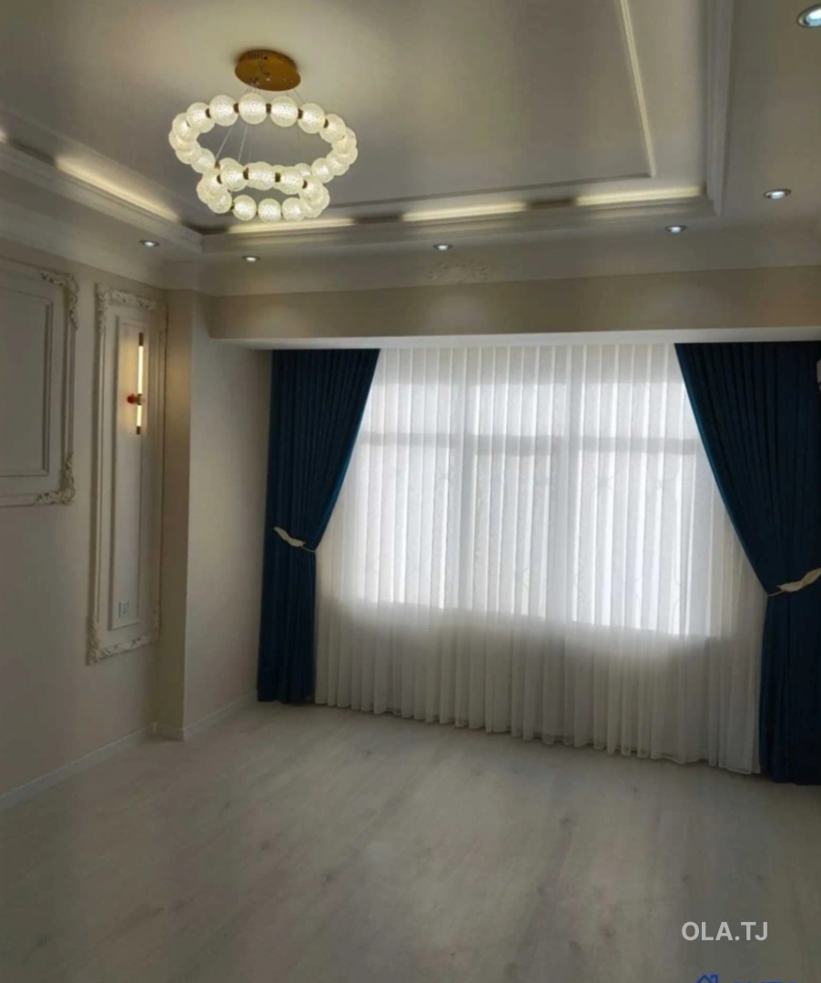 4 комнатная квартира, 3, 136 м²