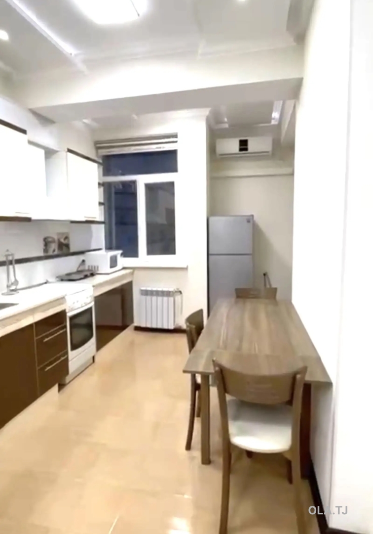 3 комнатная квартира, 10 этаж, 107 м²