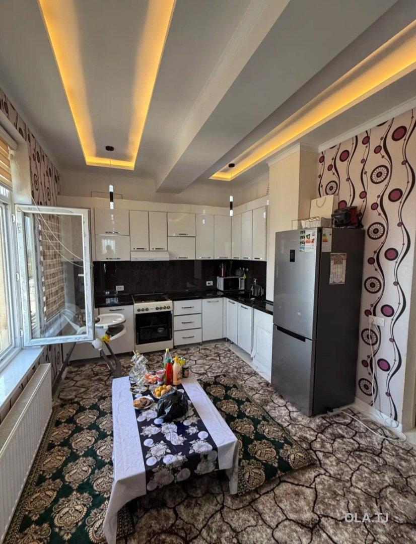 3 комнатная квартира, 6 этаж, 80 м²