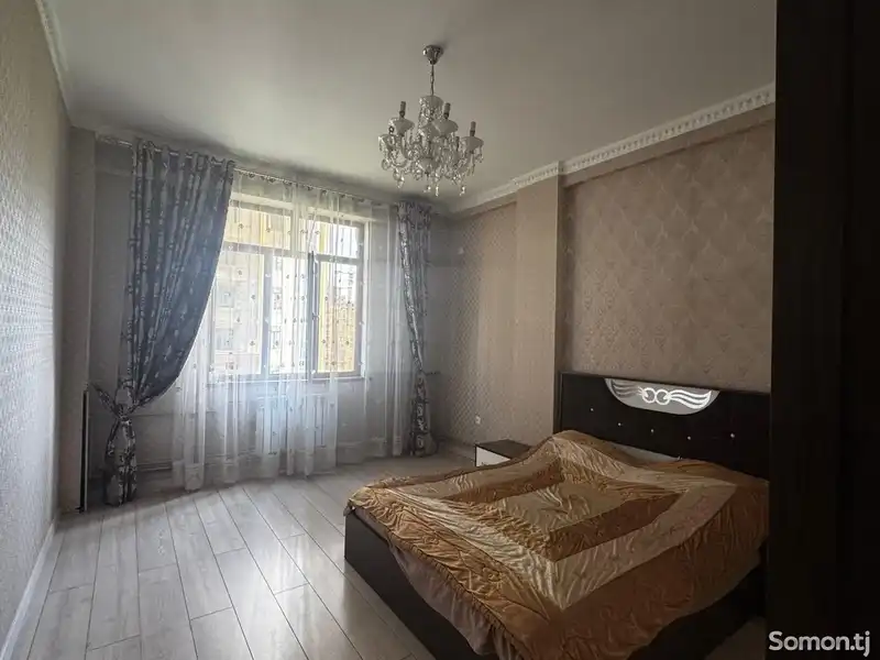 3 комнатная квартира, 9 этаж, 130 м²