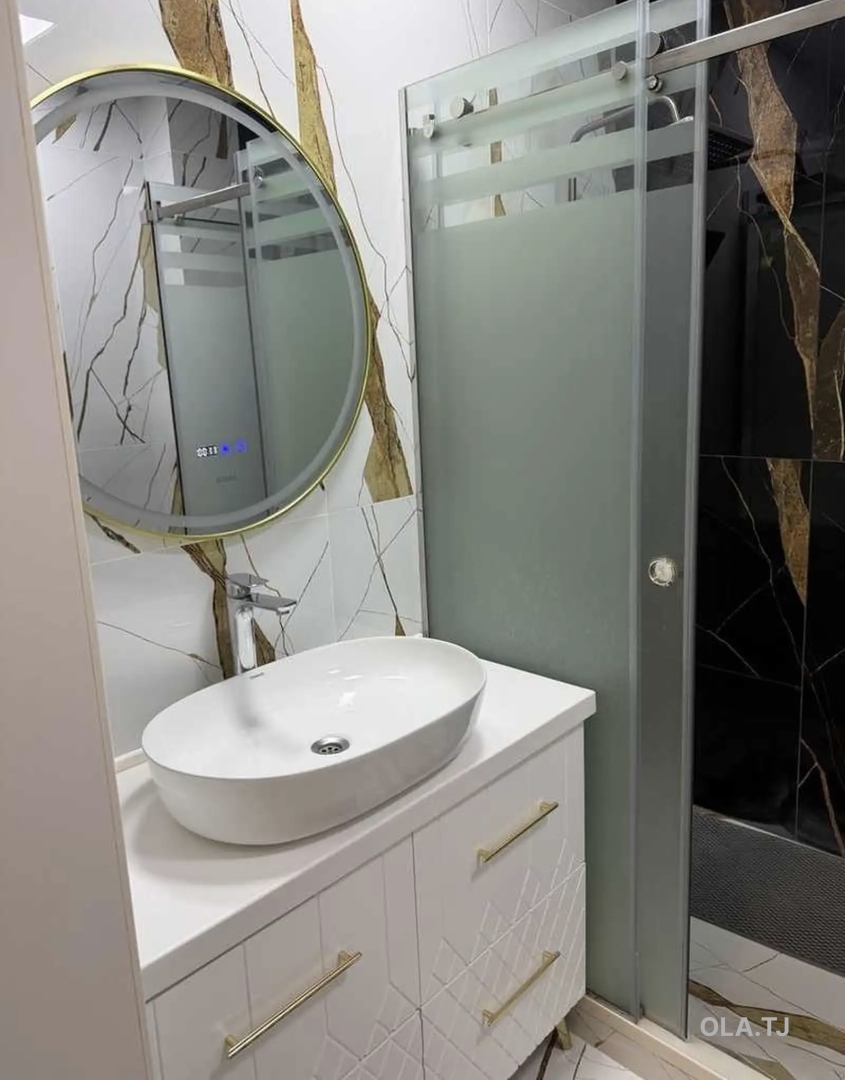 5 комнатная квартира, 4 этаж, 220 м²