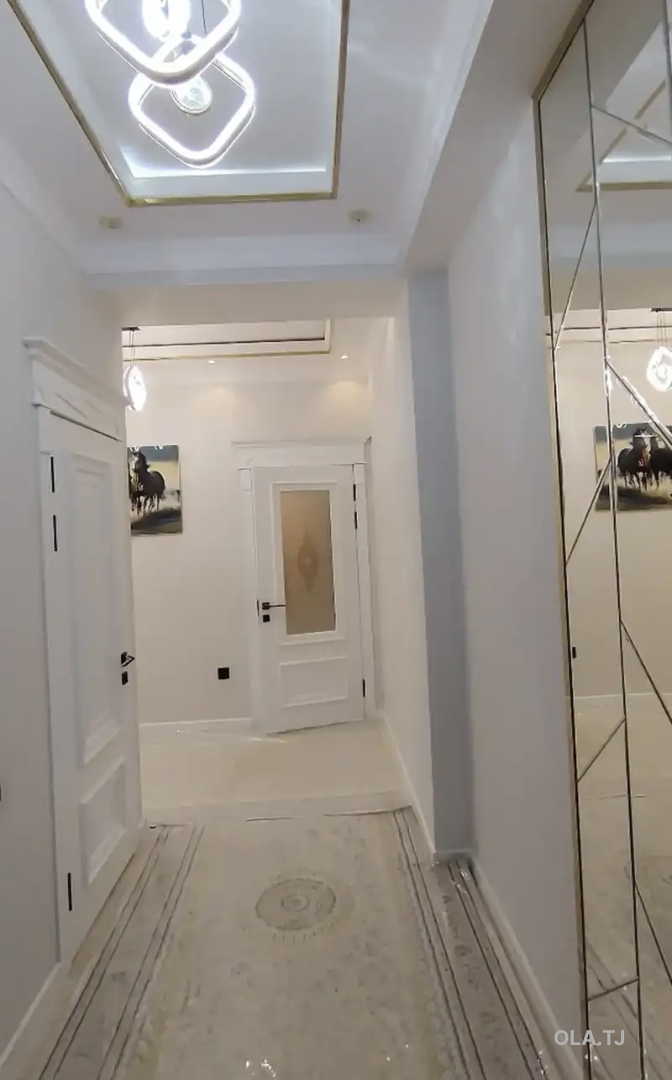 3 комнатная квартира, 8 этаж, 80 м²