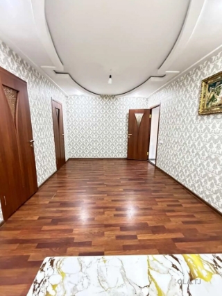 3 комнатная квартира, 2 этаж, 80 м²