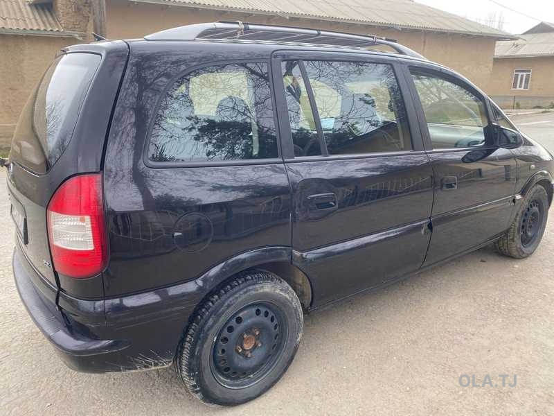 Opel Zafira,  2004
