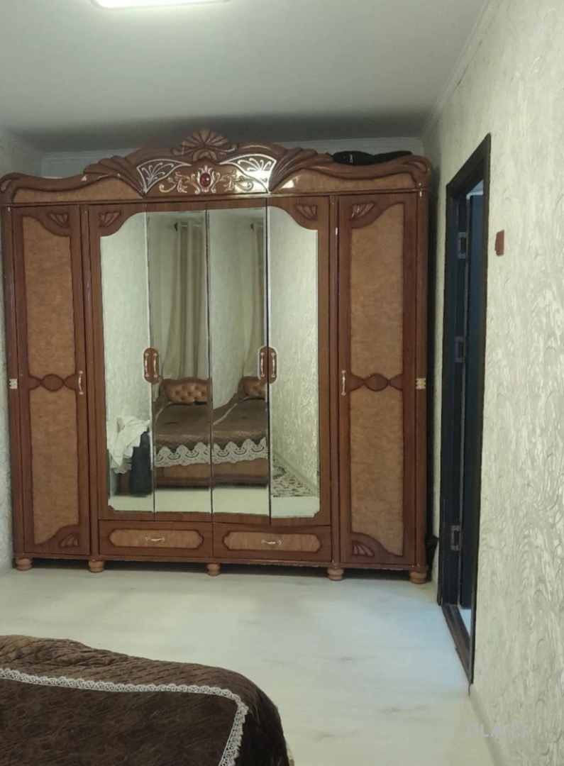 4 комнатная квартира, 3, 90 м²