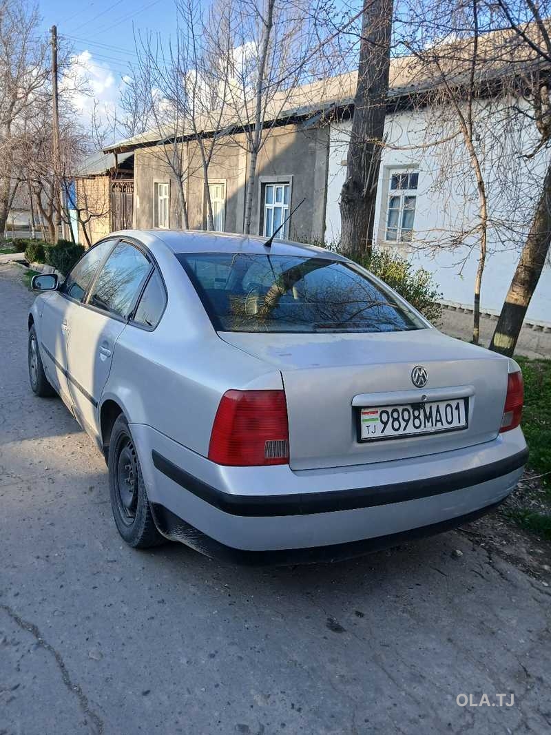 Volkswagen Passat,  2000