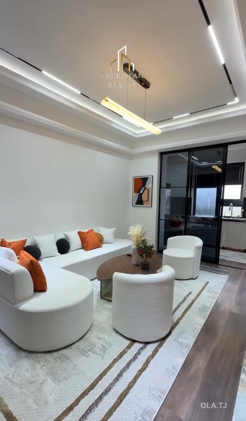 3 комнатная квартира, 18 этаж, 81 м²