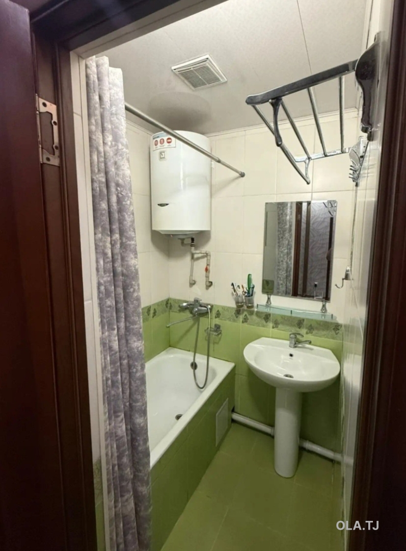 4 комнатная квартира, 6, 110 м²