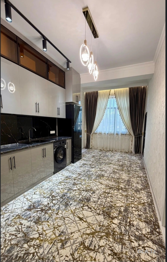 3 комнатная квартира, 8 этаж, 82 м²