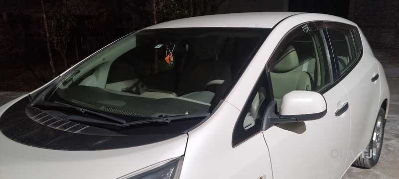 Nissan Leaf,  2013