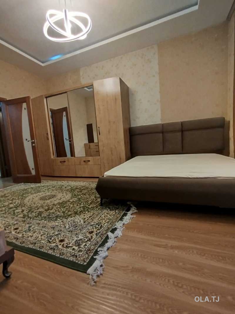 3 комнатная квартира, 3 этаж, 160 м²