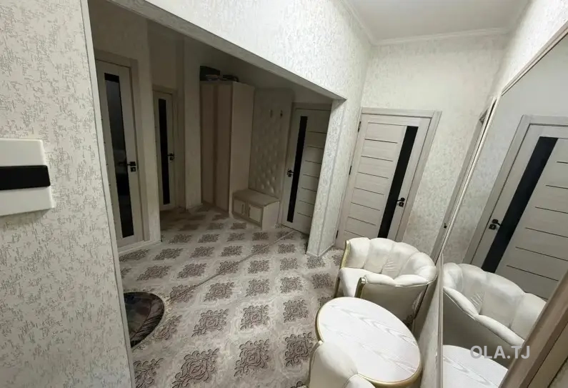 5 комнатная квартира, 3 этаж, 105 м²