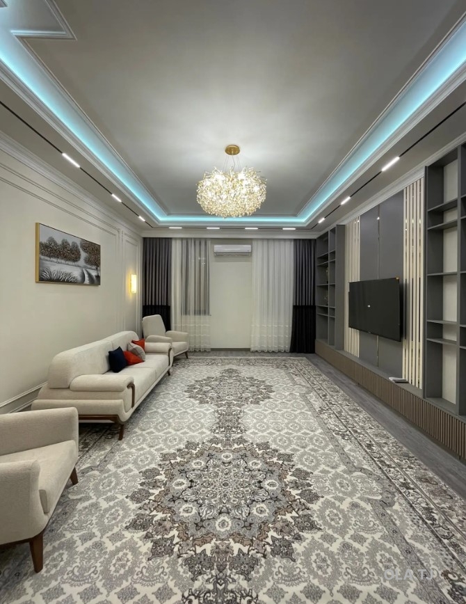 2 комнатная квартира, 9 этаж, 80 м²