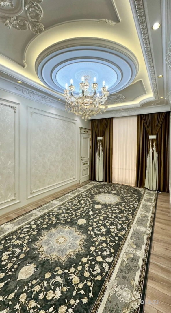 4 комнатная квартира, 5, 145 м²