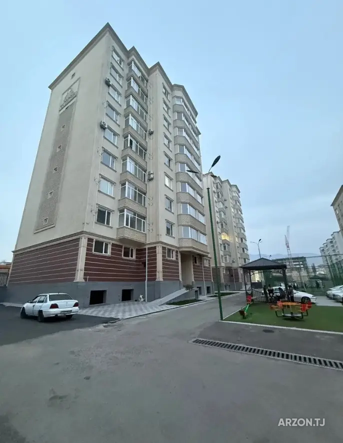 4 комнатная квартира, 9/, 96 м²