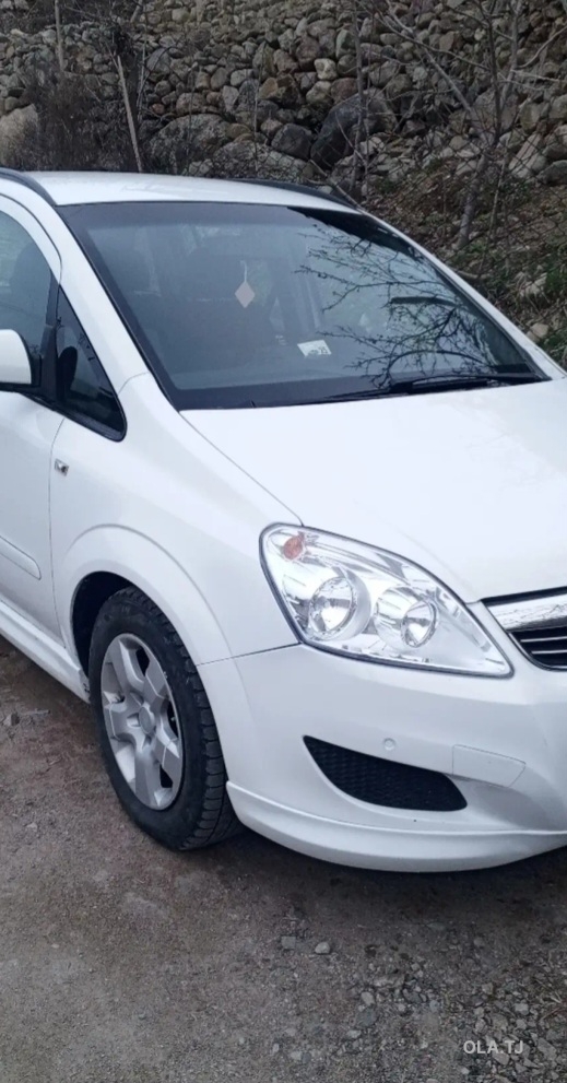 Opel Zafira,  2012