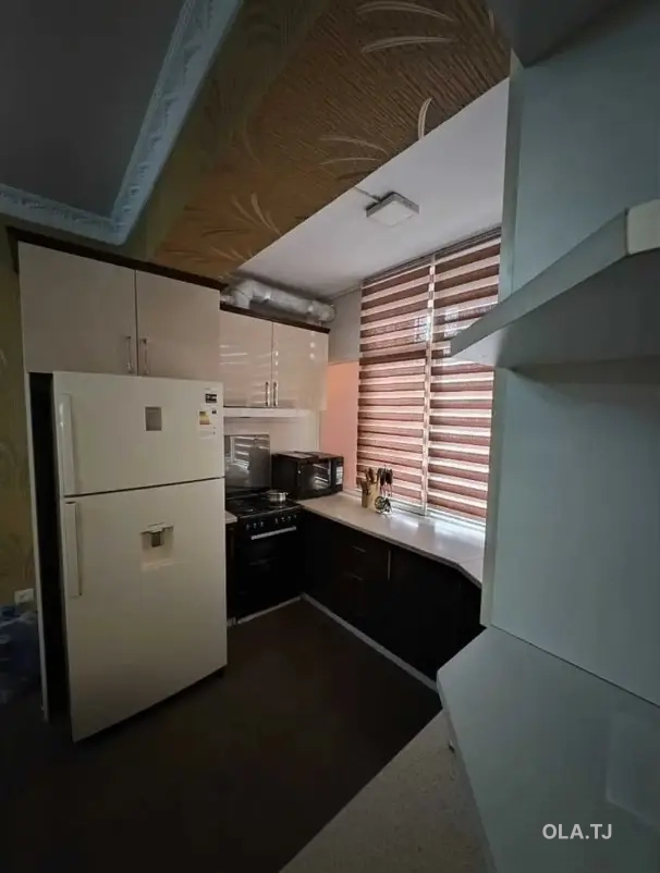 6 комнатная квартира, 1 этаж, 240 м²