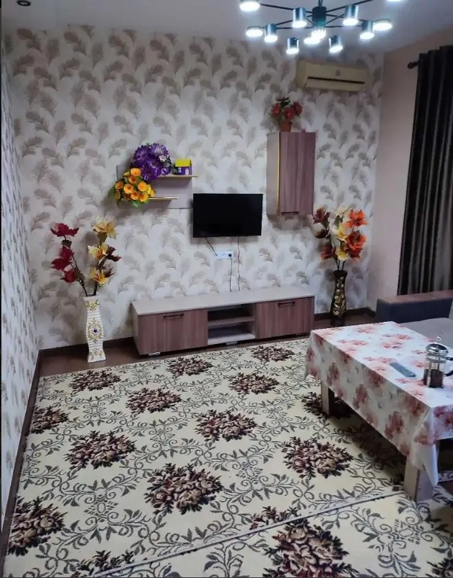 2 комнатная квартира, Цокольный этаж, 54 м²