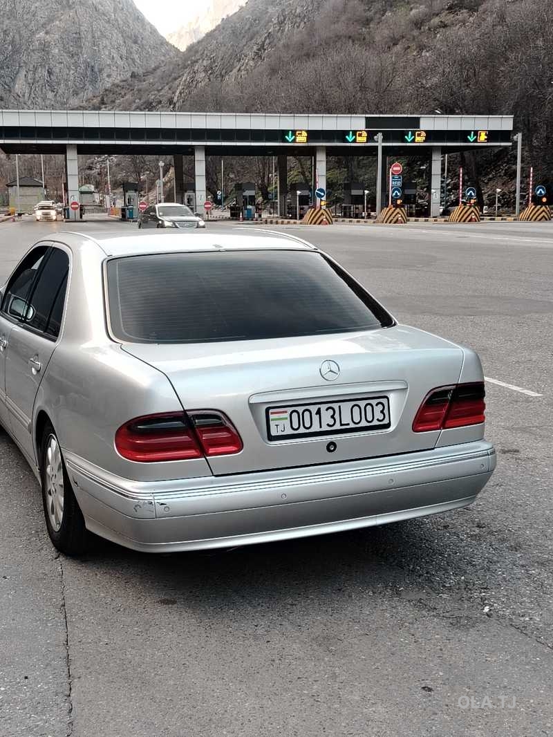 Mercedes-Benz E-Класс,  2000