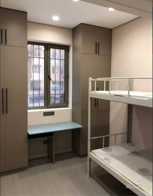 2 комнатная квартира, Цокольный этаж, 60 м²