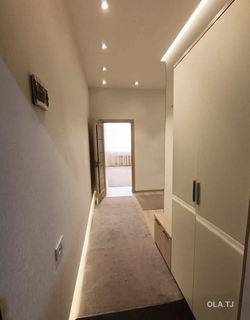 2 комнатная квартира, 13 этаж, 70 м²