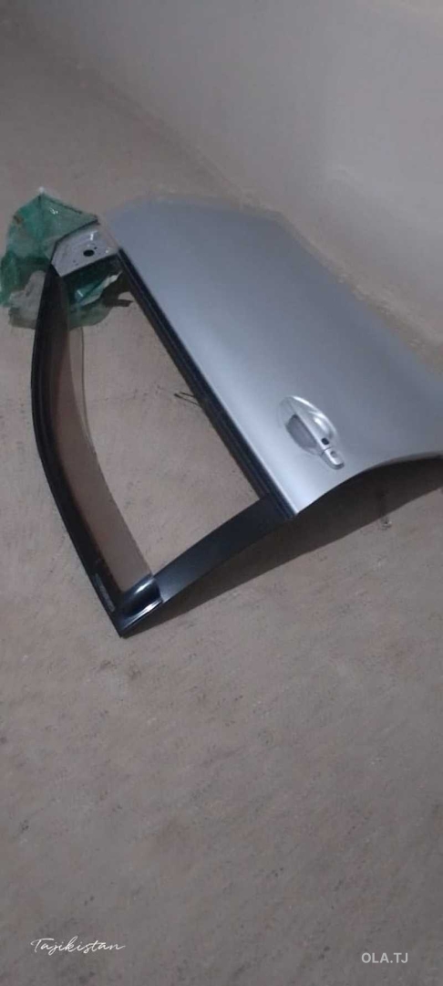 Дверь на Toyota Fielder
