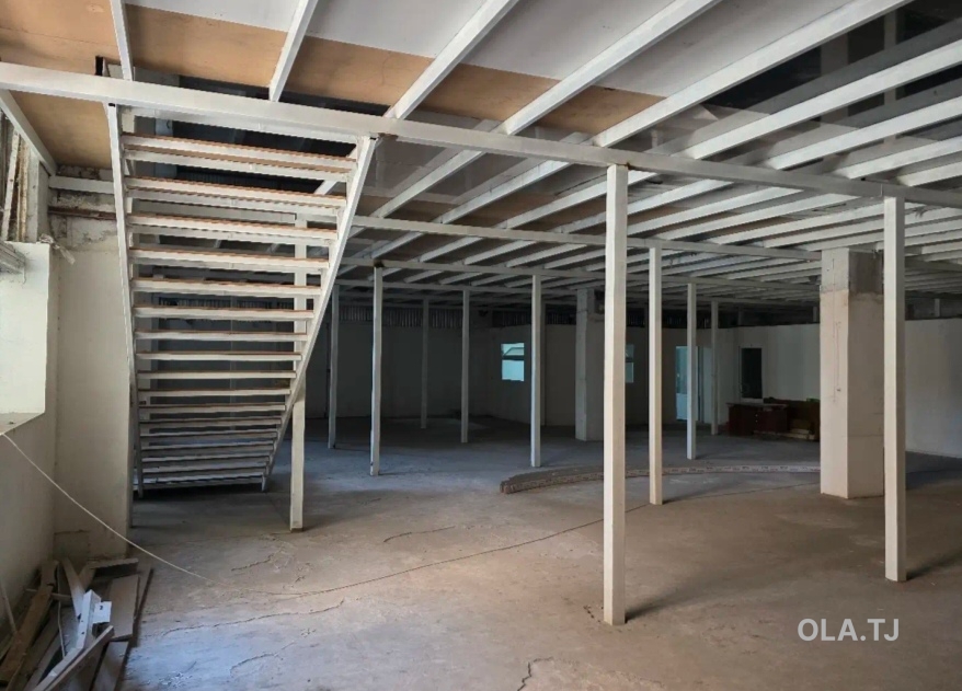 Офис в аренду, В бизнес-центре, 650 м²
