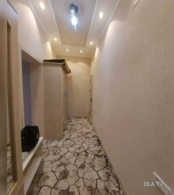 2 комнатная квартира, Цокольный этаж, 75 м²