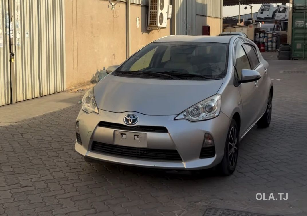 Toyota Aqua,  2014