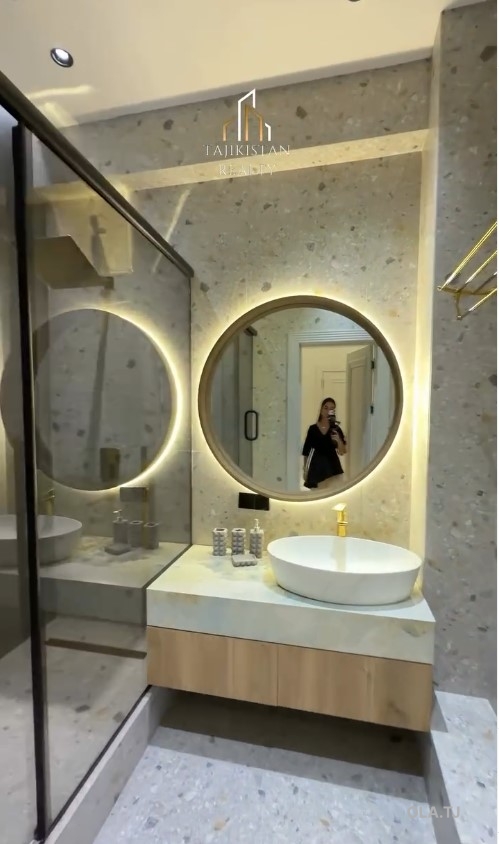 3 комнатная квартира, 18 этаж, 81 м²