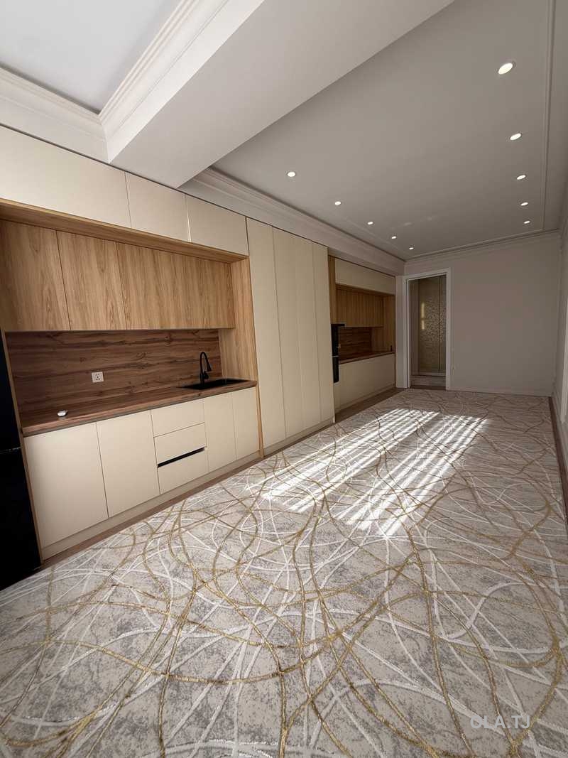 3 комнатная квартира, 17 этаж, 130 м²