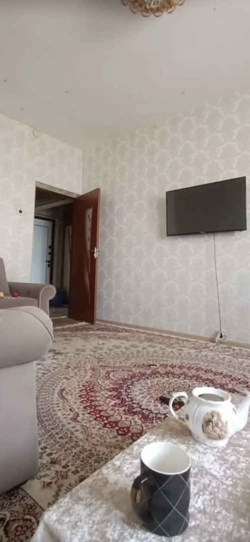 3 комнатная квартира, 8 этаж, 38 м²