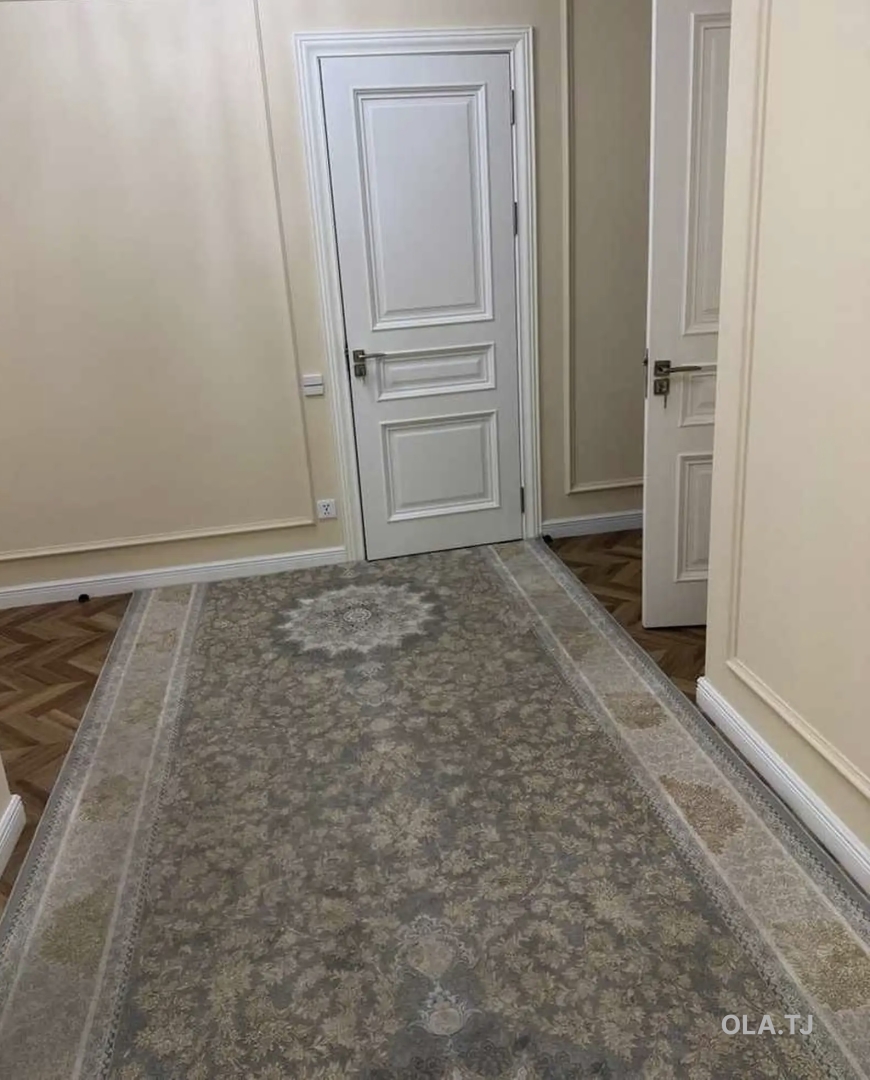 5 комнатная квартира, 4 этаж, 220 м²
