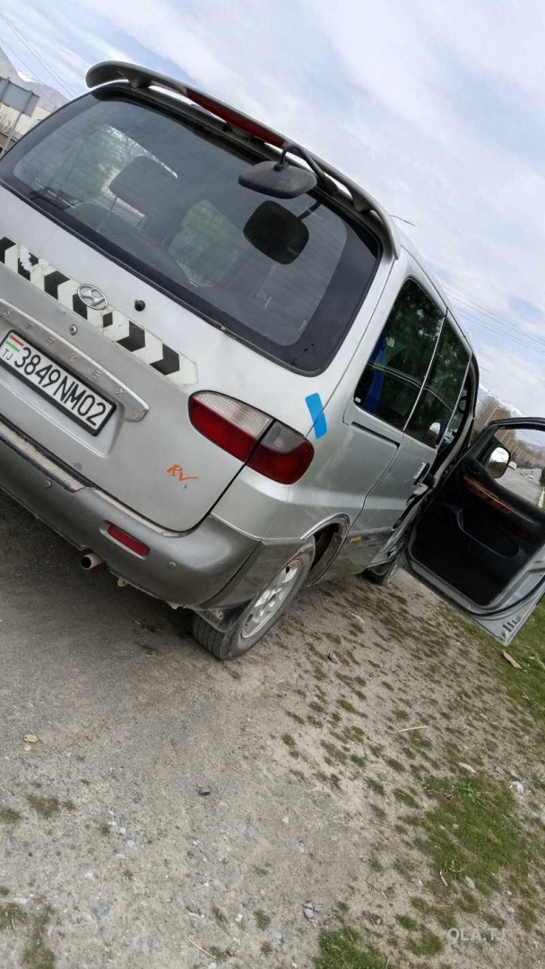Микроавтобус Hyundai Starex, 2000
