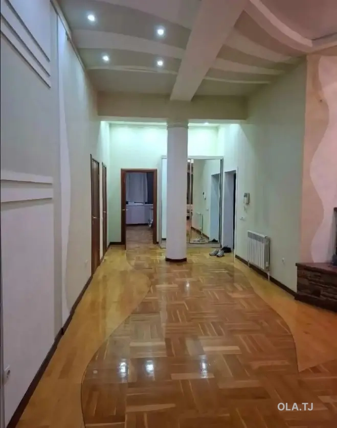 5 комнатная квартира, 5 этаж, 200 м²