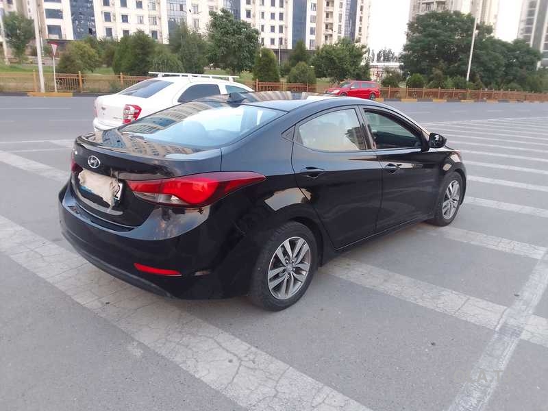 Hyundai Elantra,  2015