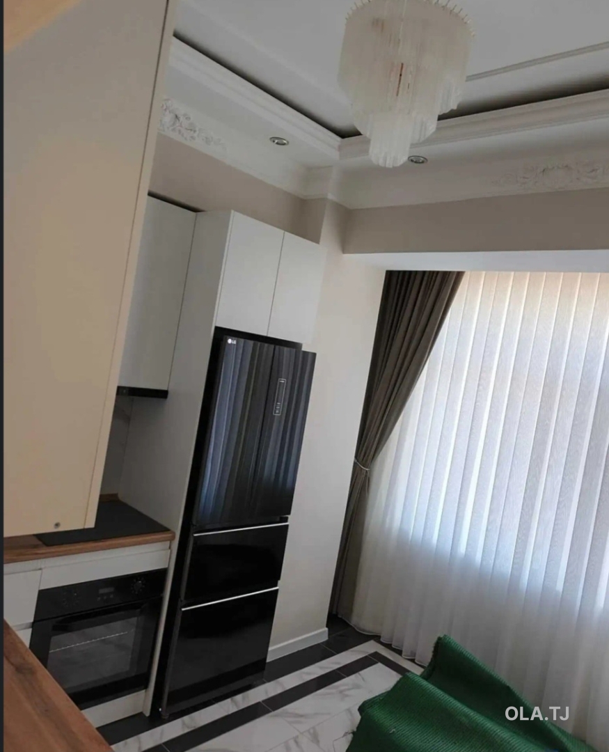 4 комнатная квартира, 3, 136 м²