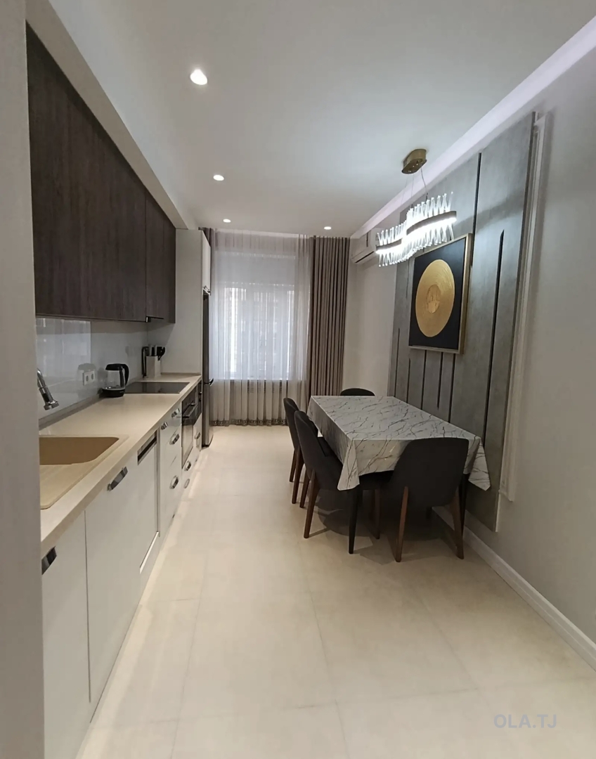 3 комнатная квартира, 4 этаж, 120 м²
