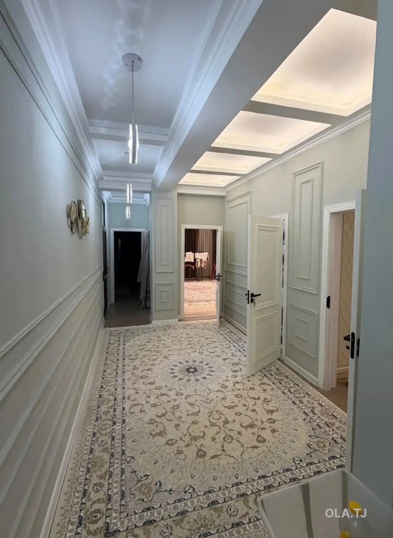 3 комнатная квартира, 5 этаж, 131 м²